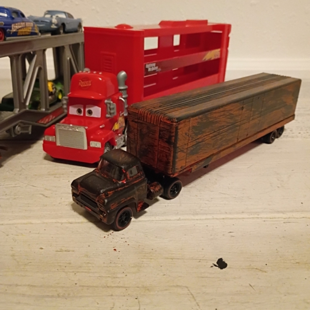 Lot Disney Pixar Cars Mattel Mack Mini Racers Hauler Red and 4 cars Rare mater - Picture 9 of 12